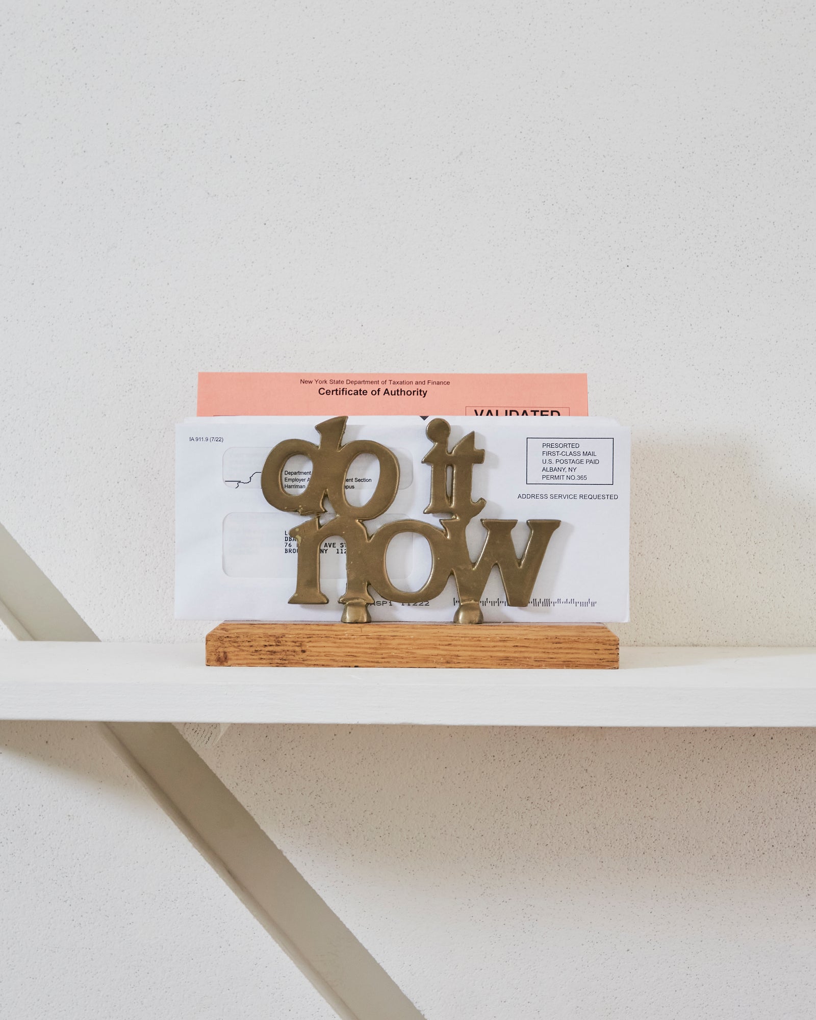 "Do It Now" Letter Holder